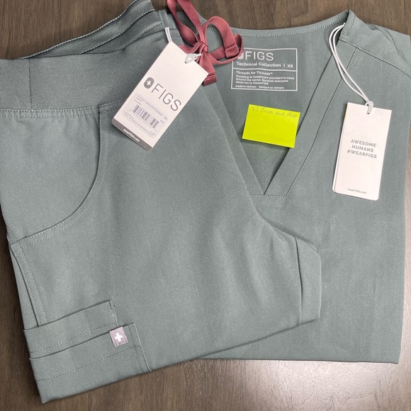 Figs Other Figs Scrub Set Catarina Top Kade Cargos Petite Bonsai